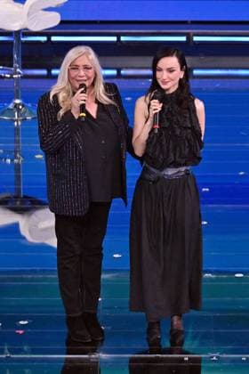 foto IPP felice de martino sanremo 01 03 2026 puntata della trasmissione domenica IN nella foto mara venier con arisa