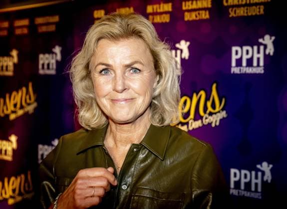 GOUDA - Irene Moors on the red carpet at the Gouda Theater. Premiere Nonsense (Jon van Eerd s Pretpakhuis) ROBIN UTRECHT ANP netherlands out - belgium out  Copyright: xx x552153854x originalFilename: 552153854.jpg