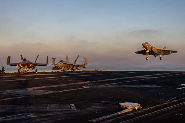 News Themen der Woche KW09 US warplanes take off from USS Abraham Lincoln for Operation Epic Fury GULF OF OMAN - MARCH 01: (----EDITORIAL USE ONLY – MANDATORY CREDIT - U.S. NAVY HANDOUT - NO MARKETING NO ADVERTISING CAMPAIGNS - DISTRIBUTED AS A SERVICE TO CLIENTS----) U.S. Navy warplane takes off from the aircraft carrier USS Abraham Lincoln during Operation Epic Fury targeting Iran in the Gulf of Oman, on March 01, 2026. U.S. Navy Handout Anadolu Gulf of Oman Gulf of Oman. Editorial use only. Please get in touch for any other usage.  Copyright: x2026xAnadoluxU.S.xNavyx xHandoutx