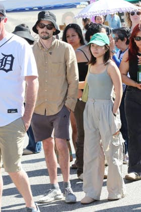 Celebrities enjoy their Sunday shopping at the local Farmers Market Featuring: Jake Thomas, Tracy Chitupatham Where: Studio City, California, United States When: 01 Mar 2026 Credit: H2Y INSTARimages EDITORIAL USE ONLY. NOT FOR USE BY NEWSPAPERS BASED IN THE UK. Copyright: xx instar55519599