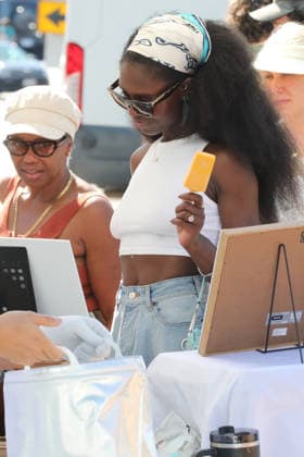 Celebrities enjoy their Sunday shopping at the local Farmers Market Featuring: Jodie Turner Smith Where: Studio City, California, United States When: 01 Mar 2026 Credit: H2Y INSTARimages EDITORIAL USE ONLY. NOT FOR USE BY NEWSPAPERS BASED IN THE UK. Copyright: xx instar55519606
