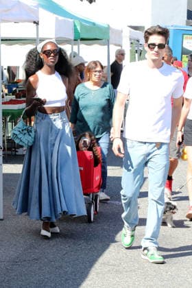 Celebrities enjoy their Sunday shopping at the local Farmers Market Featuring: Jodie Turner Smith Where: Studio City, California, United States When: 01 Mar 2026 Credit: H2Y INSTARimages EDITORIAL USE ONLY. NOT FOR USE BY NEWSPAPERS BASED IN THE UK. Copyright: xx instar55519610