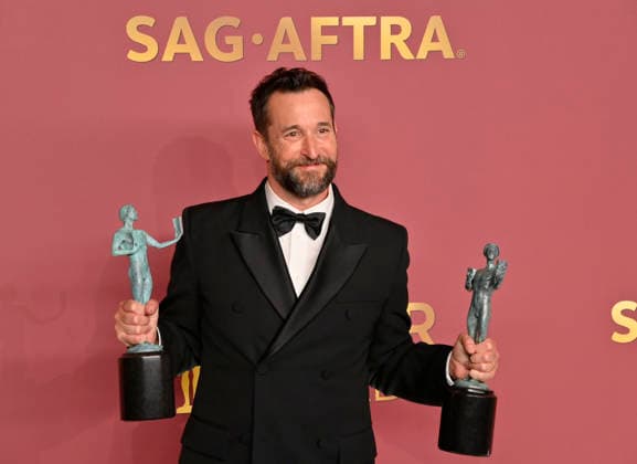 Noah Wyle, winner of the Outstanding Performance by a Male Actor in a Drama Series and Outstanding Performance by an Ensemble in a Drama Series Awards for The Pitt, appears backstage during the 32nd annual SAG Awards held at the Shrine Auditorium in Los Angeles on Sunday, March 1, 2026.  LAP20260301162 JIMxRUYMEN