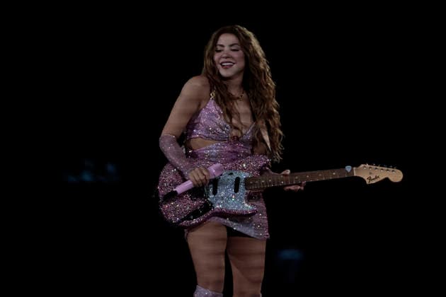 Shakira performs for free in Mexico Shakira singing during the free concert she gave in Mexico City before thousands of her fans on March 1, 2026 in Mexico City. The Mexico City government lent the Zocalo (Plaza de la Constitucion) for a massive concert that drew thousands of pop music fans. The Colombian singer and Rock and Roll Hall of Fame nominee, Shakira, offered a completely free concert for her fans who came from all over the country. The main stage was set up in front of the Metropolitan Cathedral so that the thousands of attendees could dance, sing, and enjoy the hits of Shakira, an internationally renowned artist who performed in the heart of the country. (Photo by Josue PÃ rez Nexpher Images) Mexico City CDMX