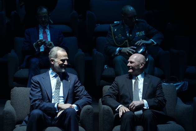 The King inaugurates the MWC Barcelona 2026 King Felipe VI i , and the CEO and executive director of GSMA Ltd , John Hoffman d , during the inauguration of the Mobile World Congress Barcelona 2026, at the Fira de Barcelona, on March 2, 2026, in L Hospitalet de Llobregat, Barcelona, Catalonia Spain The MWC Barcelona 2026, which celebrates its 20th edition in Barcelona between 2 and 5 March, has as its main themes smart grids, digital sovereignty and the redefinition of the operating model 02 MARCH 2026 L Hospitalet de Llobregat, Barce L Hospitalet de Llobregat, Barce Espana Copyright: xDavidxZorrakinox 7330704