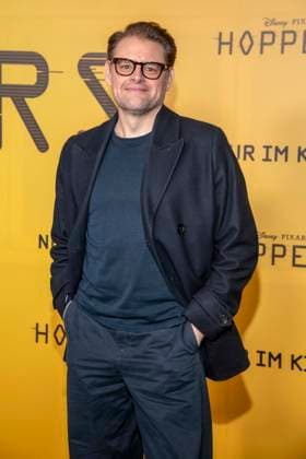 abb Max Giermann auf dem schwarzen Teppich beim Special Screening von Hoppers im Zoo Palast Berlin Sonntag 01.03.2026 in Berlin Berlin Deutschland