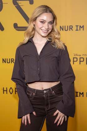 abb Alina Khani auf dem schwarzen Teppich beim Special Screening von Hoppers im Zoo Palast Berlin Sonntag 01.03.2026 in Berlin Berlin Deutschland