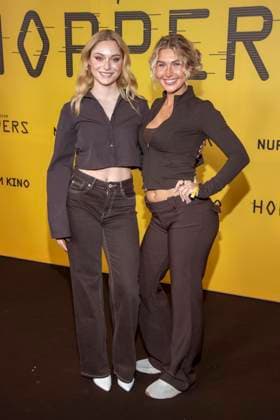 abb Alina Khani und Laura auf dem schwarzen Teppich beim Special Screening von Hoppers im Zoo Palast Berlin Sonntag 01.03.2026 in Berlin Berlin Deutschland