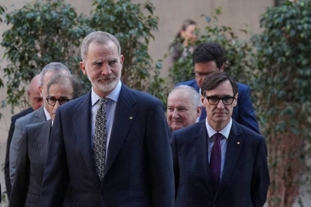 The King inaugurates the MWC Barcelona 2026 King Felipe VI and the President of the Generalitat, Salvador Illa d , during the inauguration of the Mobile World Congress Barcelona 2026, at the Fira de Barcelona, on March 2, 2026, in L Hospitalet de Llobregat, Barcelona, Catalonia Spain The MWC Barcelona 2026, which celebrates its 20th edition in Barcelona between 2 and 5 March, has as its main themes smart grids, digital sovereignty and the redefinition of the operating model 02 MARCH 2026 L Hospitalet de Llobregat, Barce L Hospitalet de Llobregat, Barce Espana Copyright: xDavidxZorrakinox 7330816