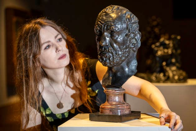 March 2, 2026, London, London, UK: LONDON, UK. A staff member with Masque de l homme au nez casso , version dite type I, premier modoÂ¨le by Auguste Rodin (Estimate Ã‚Â£100,000 - Ã‚Â£150,000) at a preview of Bonhams 20th & 21st Century Art sale. Lots will be auctioned at BonhamsÃ¢â‚¬â ¢ New Bond Street galleries on 6 March. London UK  - ZUMAl94_ 20260302_zaf_l94_026 Copyright: xStephenxChungx
