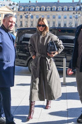 PFW - Rosie Huntington-Whiteley Arrives At Ritz - Paris Rosie Huntington-Whiteley, British mannequin and actress, arrives at the Ritz hotel during Paris Fashion Week in Paris. Paris, France, March 02, 2026. Photo by Florian Poitout ABACAPRESS.COM Paris Ile-de-France France  Copyright: xPoitoutxFlorian ABACAx