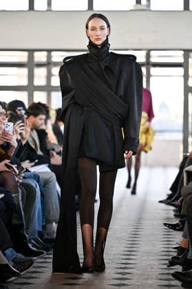 PFW Burc Akyol Runway A model walks the runway at the Burc Akyol show during Fashion Week in Paris, France on March 2, 2026. Photo by Julien Reynaud APS-Medias ABACAPRESS.COM Paris France  Copyright: xReynaudxJulien APS-Medias ABACAx