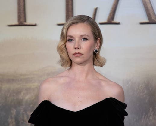 Lauren Lyle arrives on the red carpet at the premiere of Starz Outlander Season 8 at Alice Tully Hall on March 2, 2026 in New York City.  NYP20260302522 SERENAxXUxNING