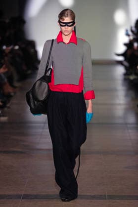 PFW - Julie Kegels Runway A model walks the runway during the Julie Kegels Womenswear Fall Winter 2026-2027 show as part of Paris Fashion Week on March 02, 2026 in Paris, France. Photo by Alain Gil Gonzalez ABACAPRESS.COM Paris France  Copyright: xGonzalezxAlain-Gil ABACAx