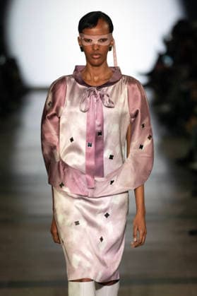 PFW - Julie Kegels Runway A model walks the runway during the Julie Kegels Womenswear Fall Winter 2026-2027 show as part of Paris Fashion Week on March 02, 2026 in Paris, France. Photo by Alain Gil Gonzalez ABACAPRESS.COM Paris France  Copyright: xGonzalezxAlain-Gil ABACAx