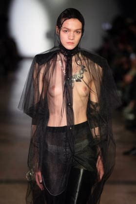 PFW - Julie Kegels Runway A model walks the runway during the Julie Kegels Womenswear Fall Winter 2026-2027 show as part of Paris Fashion Week on March 02, 2026 in Paris, France. Photo by Alain Gil Gonzalez ABACAPRESS.COM Paris France  Copyright: xGonzalezxAlain-Gil ABACAx