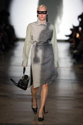 PFW - Julie Kegels Runway A model walks the runway during the Julie Kegels Womenswear Fall Winter 2026-2027 show as part of Paris Fashion Week on March 02, 2026 in Paris, France. Photo by Alain Gil Gonzalez ABACAPRESS.COM Paris France  Copyright: xGonzalezxAlain-Gil ABACAx