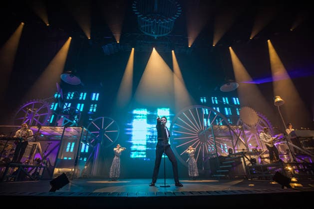 Music Concert - MIKA - Spinning Out Tour Mika performs the Spinning Out Tour on March 02, 2025 at Unipol Arena, Bologna, Italy. Casalecchio di Reno Unipol Arena Italy Copyright: xEmanuelaxVertollix xLiveMediax LPM_2323056