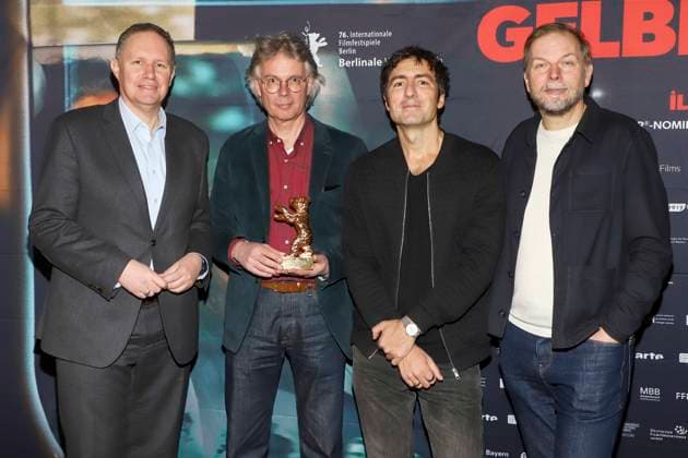 abb Dr. Carsten Brosda, Ingo Fliess, Ä°lker Ã‡atak, Helge Albers Gewinner Goldener Baer 2026 bei der Hamburg Premiere des Films Gelbe Briefe im Zeise Kinos am Montag 02.03.2026 in Hamburg Hamburg Deutschland