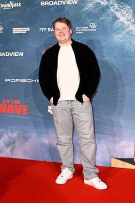 Julius Weckauf bei der Weltpremiere des Dokumentarfilms On The Wave im Cinedom. Köln, 02.03.2026