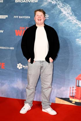 Julius Weckauf bei der Weltpremiere des Dokumentarfilms On The Wave im Cinedom. Köln, 02.03.2026