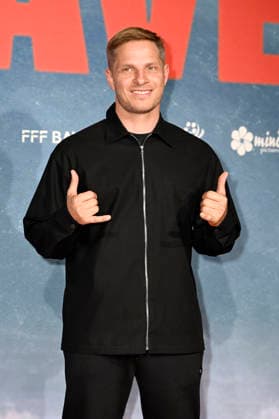 Sebastian Steudtner bei der Weltpremiere des Dokumentarfilms On The Wave im Cinedom. Köln, 02.03.2026