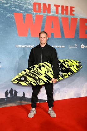 Sebastian Steudtner bei der Weltpremiere des Dokumentarfilms On The Wave im Cinedom. Köln, 02.03.2026