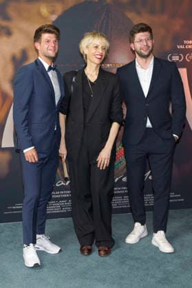 Tobias Schmutzler, Katja Eichinger und Kevin Schmutzler bei der Premiere des Kinofilms Nawi - Dear Future Me in der Astor Film Lounge im Arri. München, 02.03.2026