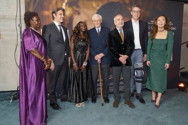 Anastasia Lemuya, Ludwig Prinz von Bayern, Michelle Lemuya Ikeny, Herzog Franz von Bayern, Thomas Greinwald, Markus Blume und Sophie-Alexandra Prinzessin von Bayern bei der Premiere des Kinofilms Nawi - Dear Future Me in der Astor Film Lounge im Arri. München, 02.03.2026