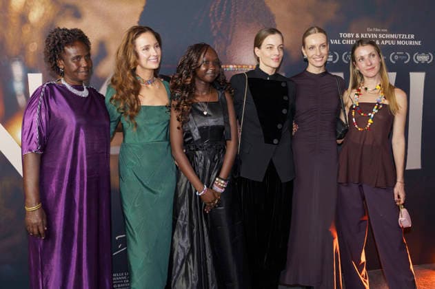 Anastasia Lemuya, Sophie-Alexandra Prinzessin von Bayern, Michelle Lemuya Ikeny, Cleo von Adelsheim, Marlies Pia Pfeifhofer und Ekaterina Prinzessin von Hannover bei der Premiere des Kinofilms Nawi - Dear Future Me in der Astor Film Lounge im Arri. München, 02.03.2026