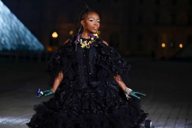 Theodora - Le Grand Diner du Louvre, à Paris France, le 3 mars 2026 Olivier Borde Bestimage Photocall of Le Grand Diner du Louvre , France, March 3rd , 2026 Olivier Borde Paris France  Copyright: xOLIVIERxBORDEx xBESTIMAGExOLIVIERxBORDEx xBESTIMAGEx
