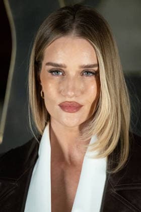 Rosie Huntington Whiteley Photocall of Saint Laurent Women Ready to Wear Fall Winter 2026 2027 Collection fashion show, during Paris Fashion Week on march 3rd 2026 Paris France Cyril Moreau Bestimage Photocall of Saint Laurent Women Ready to Wear Fall Winter 2026 2027 Collection fashion show, during Paris Fashion Week on march 3rd 2026 Paris France  Copyright: xCyrilxMoreaux xBestimagexCyrilxMoreaux xBestimagex
