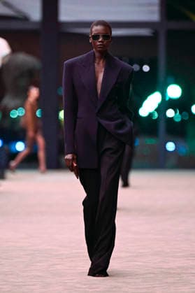 Saint Laurent fashion show Womens Ready to Wear Fall Winter 2026 2027 Collection during Paris Fashion Week PFW on March 3, 2026 Saint Laurent fashion show Womens Ready to Wear Fall Winter 2026 2027 Collection during Paris Fashion Week PFW on March 3, 2026 Paris France  Copyright: xAgencex xBestimagexAgencex xBestimagex