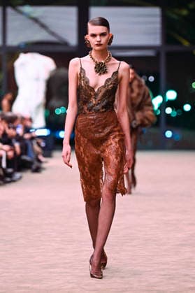 Saint Laurent fashion show Womens Ready to Wear Fall Winter 2026 2027 Collection during Paris Fashion Week PFW on March 3, 2026 Saint Laurent fashion show Womens Ready to Wear Fall Winter 2026 2027 Collection during Paris Fashion Week PFW on March 3, 2026 Paris France  Copyright: xAgencex xBestimagexAgencex xBestimagex