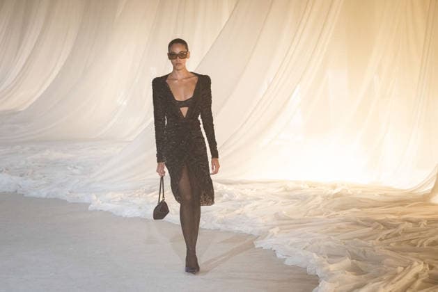 PFW - Balmain Runway A model walks the runway during the Balmain Womenswear Fall Winter 2026-2027 show as part of Paris Fashion Week on March 04, 2026 in Paris, France. Photo by Alexis Jumeau ABACAPRESS.COM Paris France  Copyright: xJumeauxAlexis ABACAx
