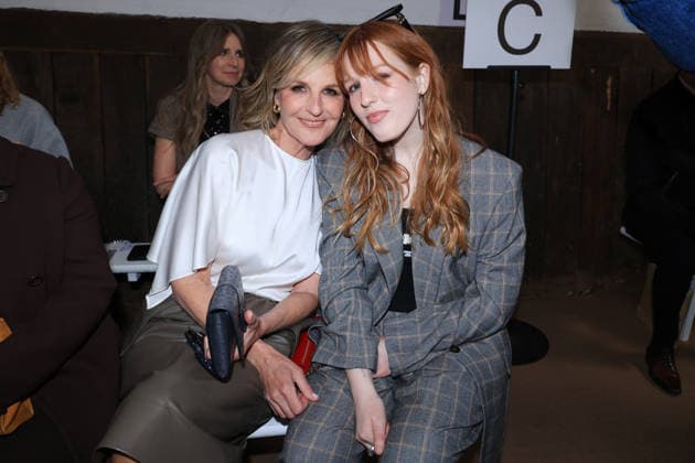 PFW - Stella McCartney Front Row Helen Hunt and her daughter Makena Lei Carnahan on the front row of the Stella McCartney fashion show during Paris Fashion Week on March 4, 2026 in Paris, France. Photo by Jerome Domine ABACAPRESS.COM Paris France  Copyright: xDominexJerome ABACAx