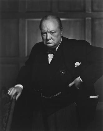Winston Churchill, bedeutender Staatsmann, insbesondere während der Zeit des Zweiten Weltkrieges. Premierminister, Politiker, Schriftsteller und Nobelpreisträger für Literatur. Porträt als Premierminister 1941 Historisch, Zeitgeschichte, Großbritannien Winston Churchill, important statesman, particularly during the Second World War. Prime Minister, politician, writer and Nobel Prize winner for literature. Portrait as Prime Minister 1941 Historical, Contemporary History, Great Britain Copyright: imageBROKER HeinzxKrimmer ibljwp16915120.jpg