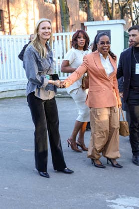 Gayle King, Oprah Winfrey Exits at the Stella McCartney Womens Ready to Wear Fall Winter 2026 2027 show during Paris Fashion Week PFW at the Grand Manège Jean Caucanas, in Paris, France, on March 4th, 2026 Denis Guignebourg Bestimage Exits at the Stella McCartney Womens Ready to Wear Fall Winter 2026 2027 show during Paris Fashion Week PFW at the Grand Manège Jean Caucanas, in Paris, France, on March 4th, 2026 Paris France  Copyright: xDenisxGuignebourgx xBestimagexDenisxGuignebourgx xBestimagex
