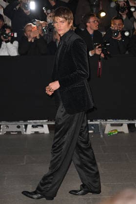 PFW Tom Ford Outside Arrivals Jordan Barrett arriving at the Tom Ford show during Fashion Week in Paris, France on March 4, 2026. Photo by Julien Reynaud APS-Medias ABACAPRESS.COM Paris France  Copyright: xReynaudxJulien APS-Medias ABACAx
