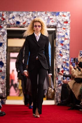 PFW - Acne Studios Runway AJ A model presents a creation for Acne Studios for the Women s Ready to Wear Fall Winter 2026-2027 collection fashion show as part of the Paris Women Fashion Week (PFW), in Paris, on March 4, 2026. Photo by Alexis Jumeau ABACAPRESS.COM Paris France  Copyright: xJumeauxAlexis ABACAx