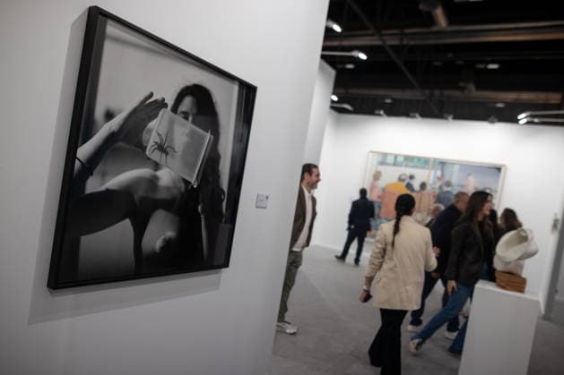Opening of ARCO (Spain s International Contemporary Art Fair) in Madrid, Spain - 04 Mar 2026 People seen observing some of the exhibited artworks during the opening of ARCO (Spain s International Contemporary Art Fair) at its 45th edition at the IFEMA exhibition center. Madrid Spain Copyright: xDavidxCanalesx xSOPAxImagesx DCARCO260304-26