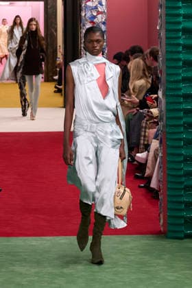 Paris Fashion Week - Women F W 26-27 Acne Studios Fashion Show Catwalk Paris, France Paris Fashion Week - Women F W 26-27 Acne Studios Fashion Show Catwalk Paris, France 4th March 2026 SGPItalia id 134576_001 * Not Exclusive  Copyright: xLorenzoxCremonax