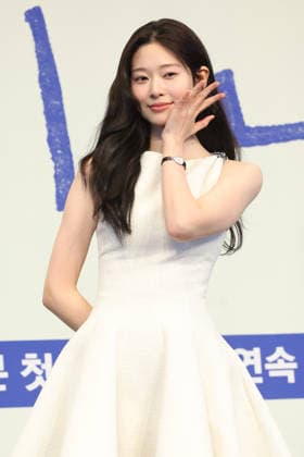 S. Korean actress Kim Min-joo S. Korean actress Kim Min-joo South Korean actress Kim Min-joo, who stars in the local cable channel JTBC s new drama Still Shining, poses for a photo during a publicity event in Seoul on March 5, 2026. The first episode of the drama will be aired on March 6. (Yonhap) 2026-03-05 16:07:56 < 1980-2026 YONHAPNEWS AGENCY. .> ¼­¿ïÆ¯º°½Ã EDITORIAL USE ONLY  Copyright: xx PYH2026030517760034400 YonhapxNewsx yonphotos250265