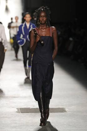 PFW - Dries Van Noten Runway A model walks the runway during the Dries Van Noten Womenswear Fall Winter 2026-2027 show as part of Paris Fashion Week on March 04, 2026 in Paris, France. Photo by Alain Gil Gonzalez ABACAPRESS.COM Paris France  Copyright: xGonzalezxAlain-Gil ABACAx