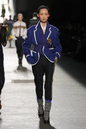 PFW - Dries Van Noten Runway A model walks the runway during the Dries Van Noten Womenswear Fall Winter 2026-2027 show as part of Paris Fashion Week on March 04, 2026 in Paris, France. Photo by Alain Gil Gonzalez ABACAPRESS.COM Paris France  Copyright: xGonzalezxAlain-Gil ABACAx