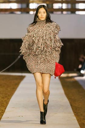 Stella McCartney Womens Ready to Wear Autumn Winter 2026 2027 fashion show during Paris Fashion Week PFW on March 8, 2026 clear 135 Translation results Translation results Stella McCartney Womens Ready to Wear Autumn Winter 2026 2027 Collection fashion show during Paris Fashion Week PFW on March 8, 2026 Paris France  Copyright: xAgencex xBestimagexAgencex xBestimagex