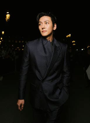 Ji Chang wook au défilé Tom Ford Collection Femme Prêt à Porter Automne Hiver 2026 2027 lors de la Fashion Week de Paris, le 4 mars 2026 Delpech Melloul Sarkissian Bestimage Celebrities at Tom Ford Women Ready to Wear Fall Winter 2026 2027 Collection fashion show, during Paris Fashion Week on march 4th 2026 Paris France  Copyright: xDelpechx-xMelloulx-xSarkissianx xBestimagexDelpechx-xMelloulx-xSarkissianx xBestimagex