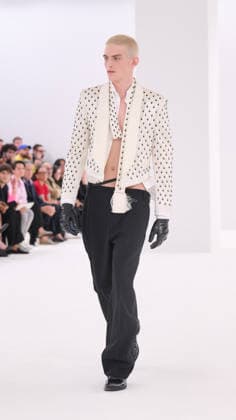Tom Ford fashion show Womens Ready to Wear Autumn Winter 2026 2027 Collection during Paris Fashion Week PFW on March 4, 2026 Tom Ford fashion show Womens Ready to Wear Autumn Winter 2026 2027 Collection during Paris Fashion Week PFW on March 4, 2026 Paris France  Copyright: xAgencex xBestimagexAgencex xBestimagex