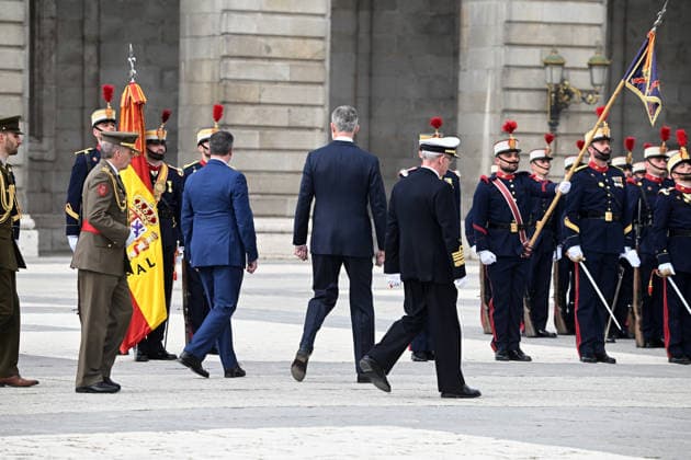 The King and Queen of Spain receive with honors the Grand Dukes of Luxembourg at the Royal Palace William V of Luxembourg and King Felipe VI during the reception at the Royal Palace, on March 5, 2026, in Madrid Spain The Grand Dukes of Luxembourg began their reign in October last year, following the abdication of Henry of Luxembourg in favor of his son KING DUCHESS DUCHES OF LUXEMBOURG José Madrid Madrid Madrid Spain  Copyright: xJosÃ xOlivax 7340210