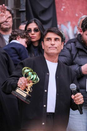 Celebration in Naples for Sal Da Vinci After Victory at the Sanremo Festival After his victory at the Sanremo Festival, Sal Da Vinci returns to Naples and performs in his neighbourhood. The party, which lasted about half an hour, took place on the steps of the first municipality headquarters in Largo Torretta, Chiaia: the singer appeared before the public to the tune of Per sempre si, sung and danced to by hundreds of people. _ABP5243 Copyright: xAntonioxBalascox